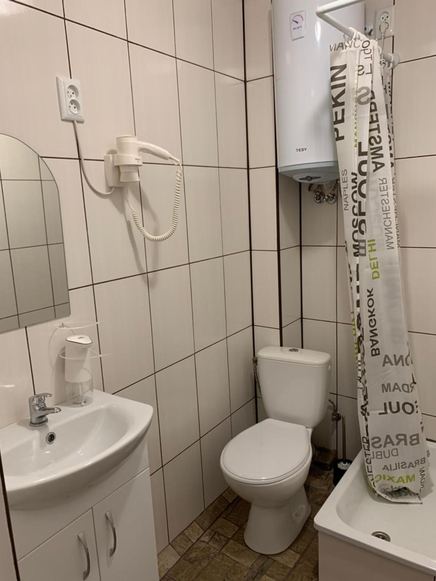 Family Люкс Aparthotel Kamjanets-Podilsky Buitenkant foto